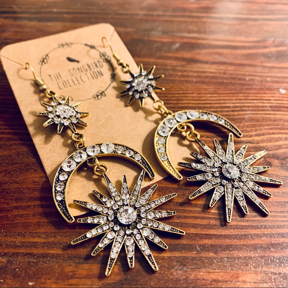 🌟 Brand NWT Celestial Drop Gold Toned Earrings 🌟